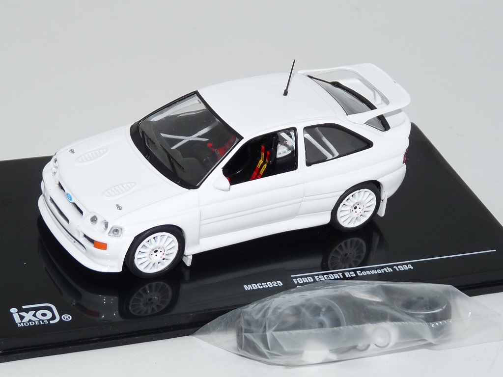 Ford Escort RS Cosworth - IXO MDCS025 1:43